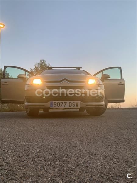 Beige Usado 2005 Citroën C4 VTR Sport Berlina | 2200 € (Super precio) - Imagen 1/4