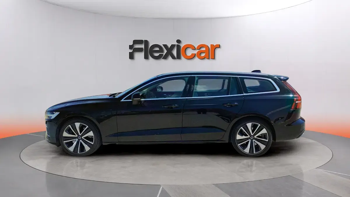 Usado Volvo V60 Business Edition 340 CV (250 kW) 2021 Negro Familiar