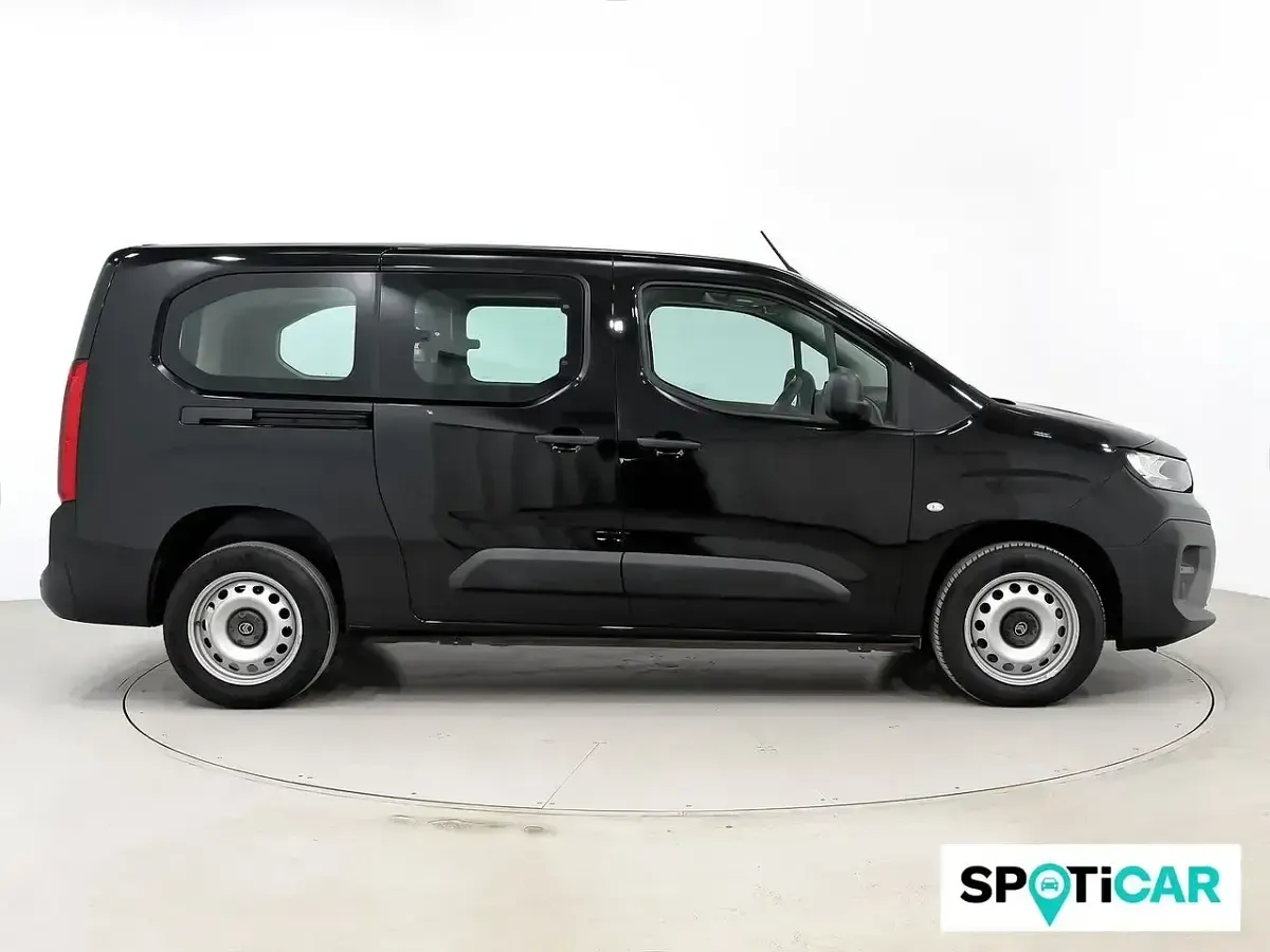 Usado Citroën Berlingo 102 CV (75 kW) 2024 Negro Monovolumen