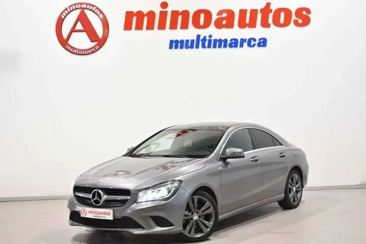 Usado Mercedes CLA220 170 CV (125 kW) 2015 Gris Berlina