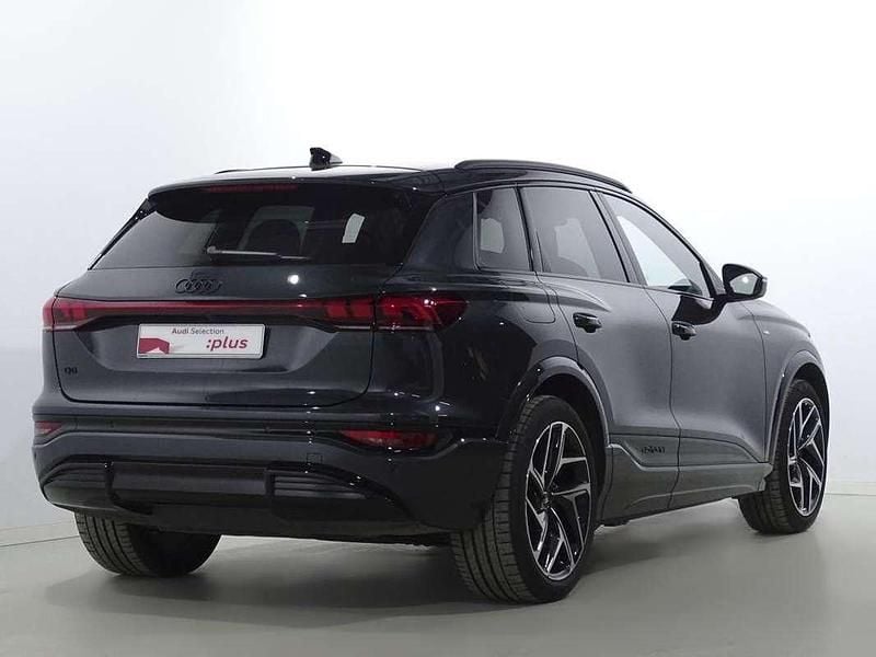 Usado Audi Q6 e-tron S-Line 225 kW (306 CV) 2025 Gris SUV