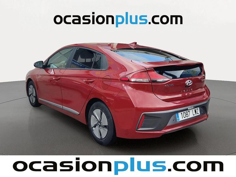 Usado Hyundai Ioniq 141 CV (103 kW) 2022 Rojo Utilitario