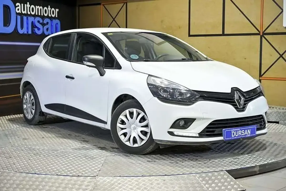 Usado Renault Clio Business 75 CV (55 kW) 2019 Blanco Utilitario