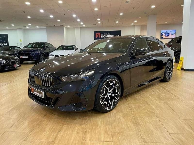 Negro Usado 2025 BMW 530e Berlina | 55.900 € (Buen precio) - Imagen 1/4