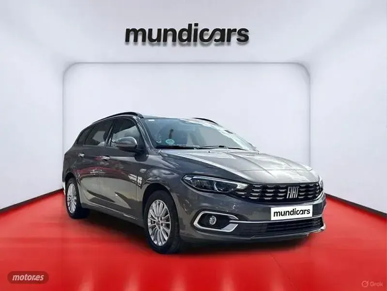 Usado Fiat Tipo Life 100 CV (73 kW) 2021 Gris Familiar