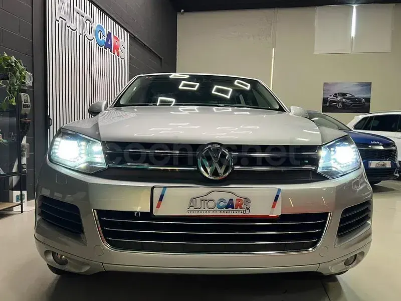 Usado VW Touareg 340 CV (250 kW) 2010 Gris / plata SUV