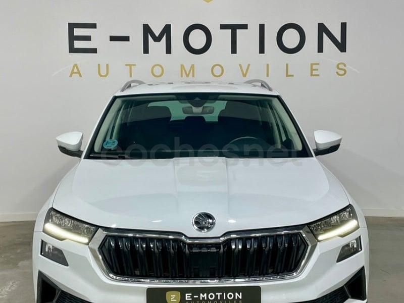 Usado Skoda Karoq Ambition 115 CV (84 kW) 2023 Blanco SUV