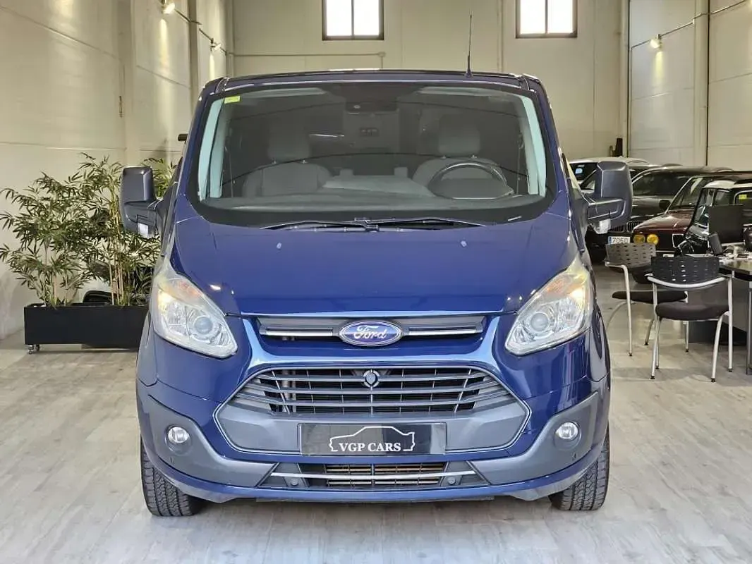 Usado Ford Tourneo Custom Titanium 131 CV (96 kW) 2016 Azul Van