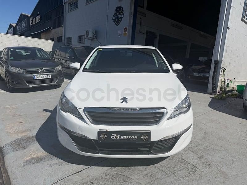 Usado Peugeot 308 Active 115 CV (84 kW) 2014 Blanco Berlina