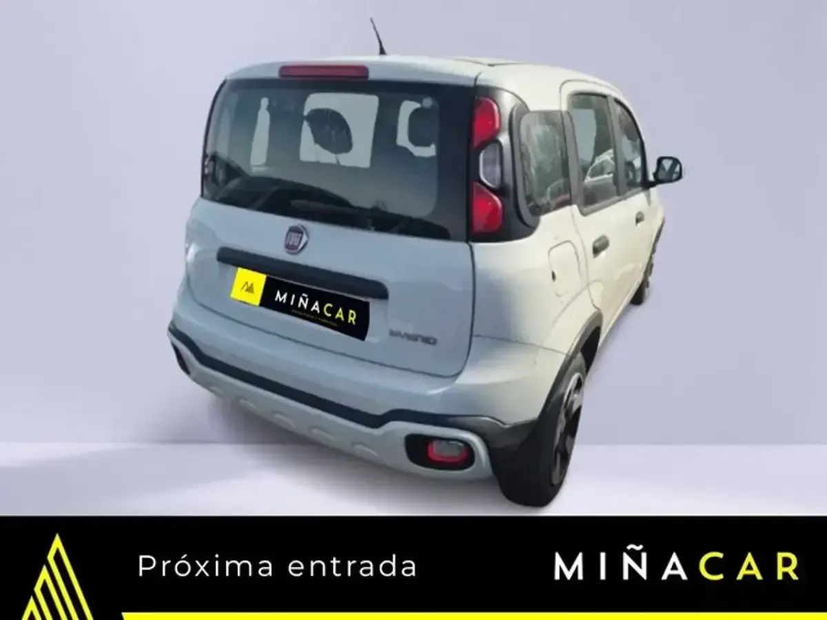 Usado Fiat Panda Cross Cross 70 CV (51 kW) 2023 Blanco Utilitario