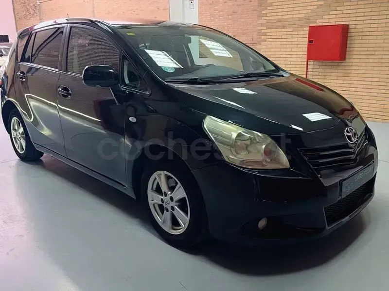 Usado Toyota Verso Active 132 CV (97 kW) 2010 Negro Monovolumen