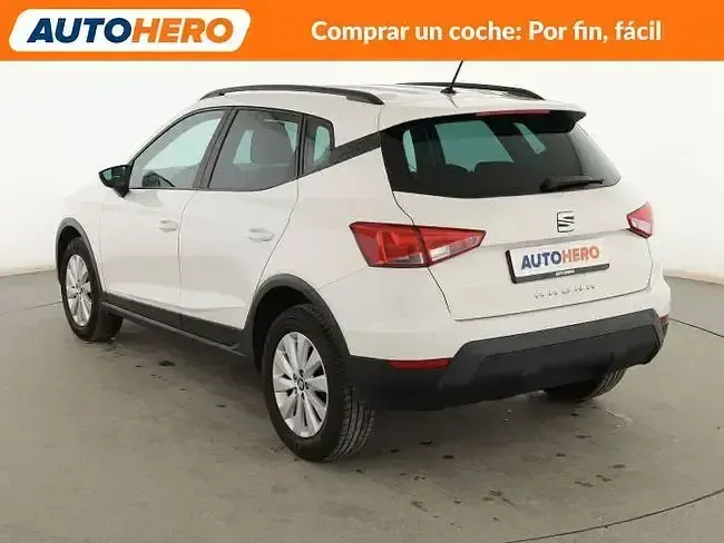 Usado Seat Arona Ecomotive 95 CV (69 kW) 2018 Blanco SUV