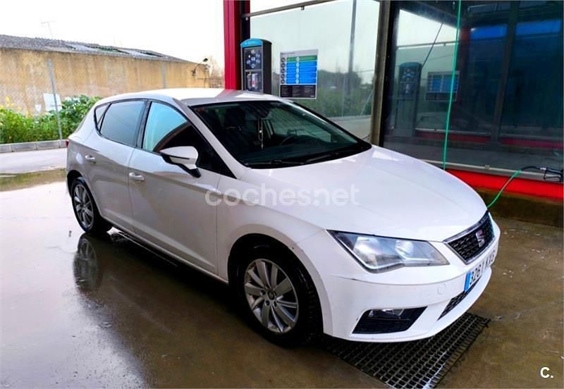 Usado Seat Leon ST Style 115 CV (84 kW) 2019 Blanco Familiar