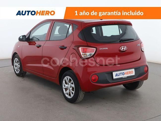 Usado Hyundai i10 67 CV (49 kW) 2018 Rojo Utilitario