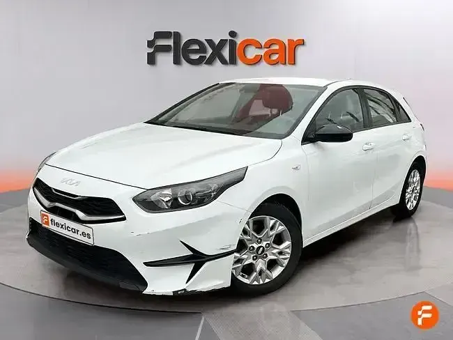 Usado Kia Ceed 100 CV (73 kW) 2021 Blanco Utilitario