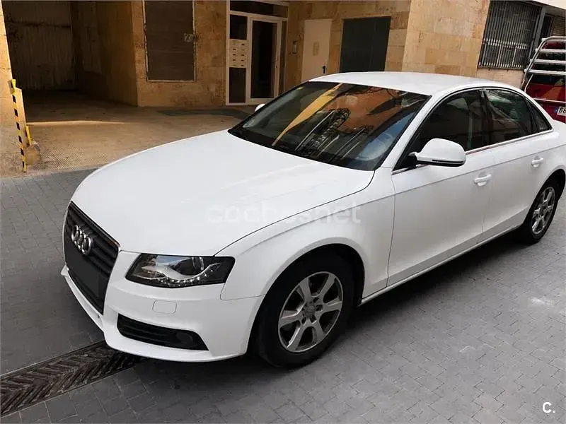Usado Audi A4 143 CV (105 kW) 2008 Blanco Berlina