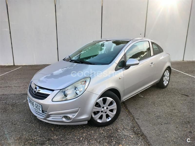 Gris / plata Usado 2008 Opel Corsa Sport Berlina | 4450 € (Precio justo) - Imagen 1/4