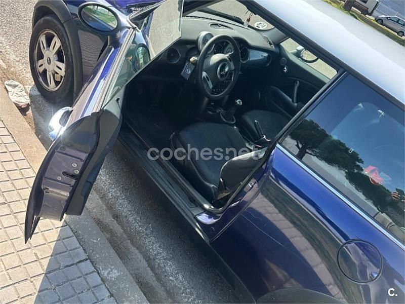 Usado Mini ONE 90 CV (66 kW) 2005 Azul Utilitario