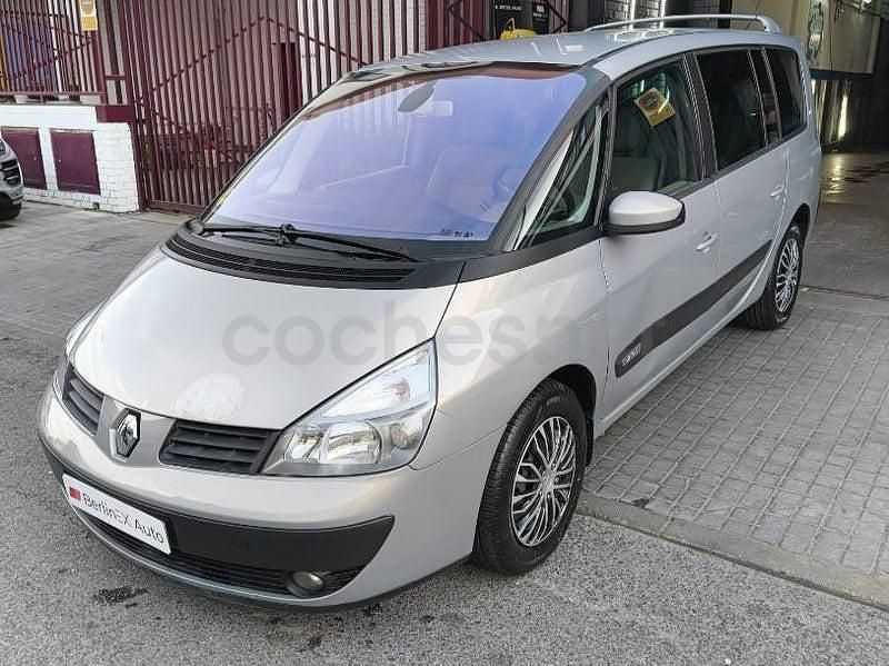 Usado Renault Grand Espace Expression 165 CV (121 kW) 2004 Gris / plata Monovolumen