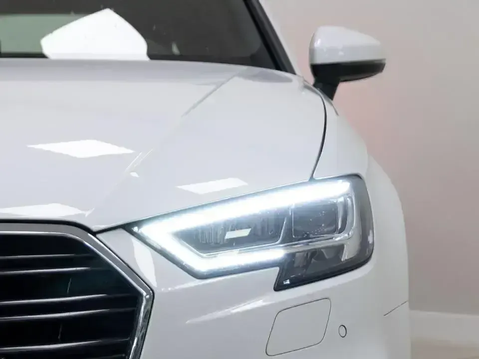 Usado Audi A3 Premium 150 CV (110 kW) 2018 Blanco Berlina