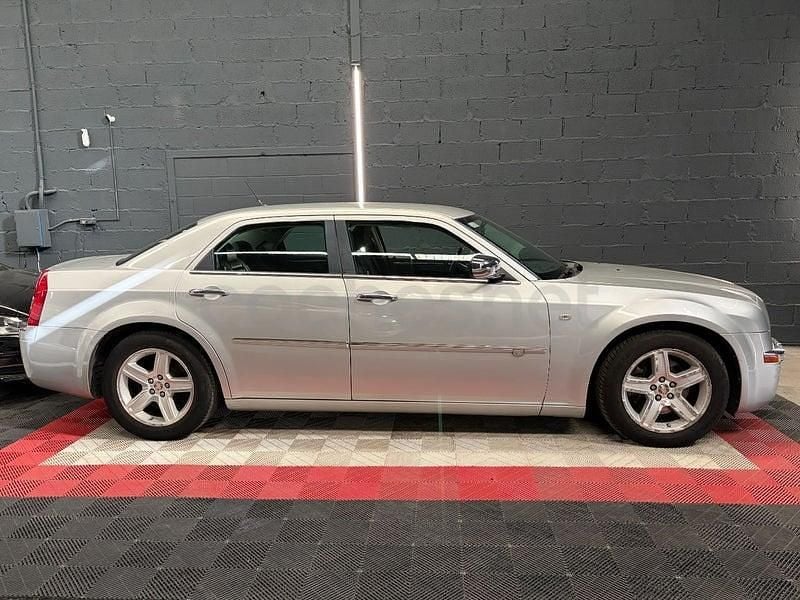 Usado Chrysler 300C 218 CV (160 kW) 2010 Gris / plata Berlina