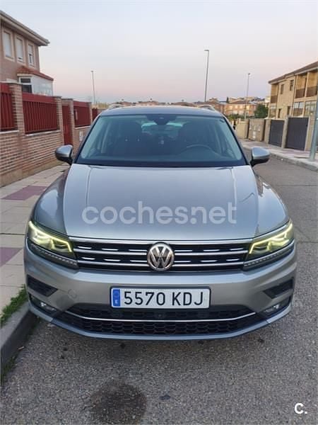 Usado VW Tiguan Sportline 150 HP (110 kW) 2017 Bege SUV