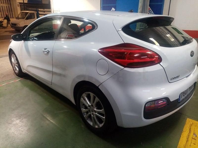 Usado Kia Ceed GT 128 CV (94 kW) 2014 Blanco Berlina