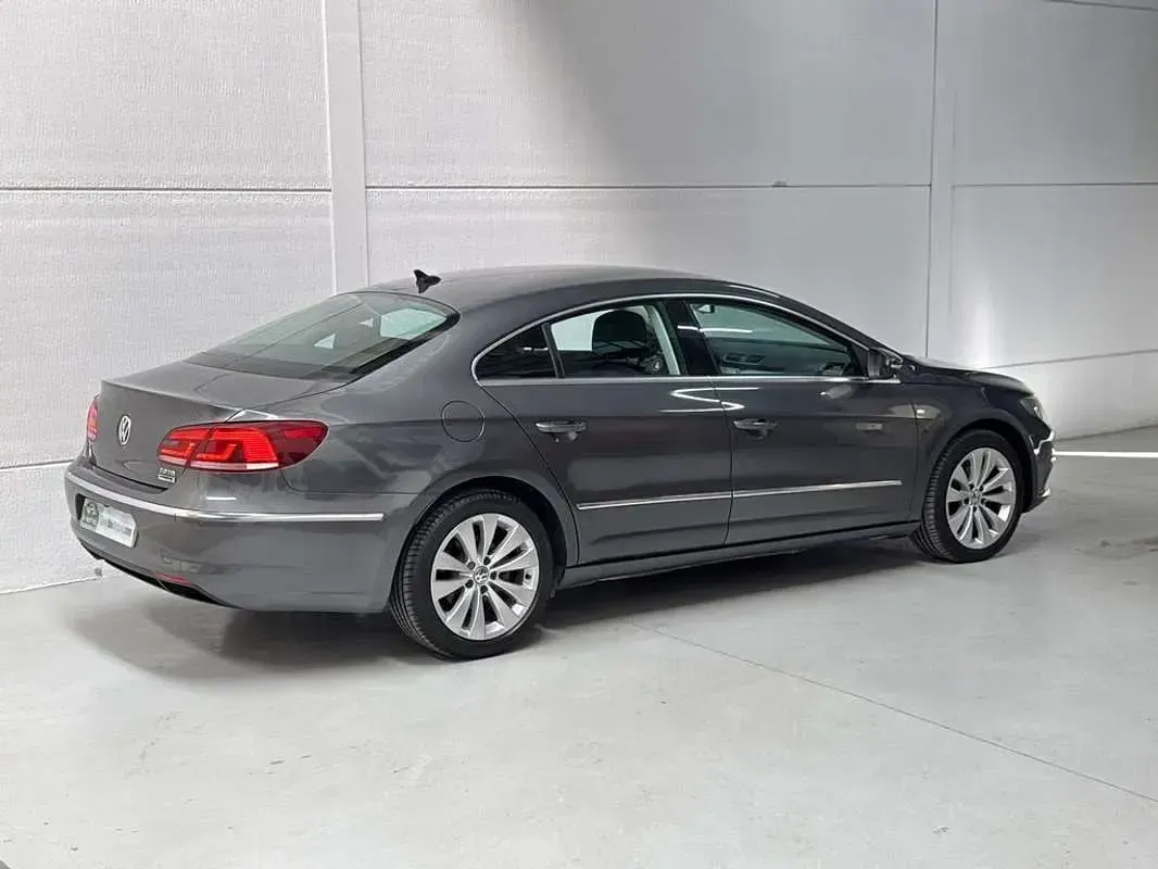 Usado VW CC 150 CV (110 kW) 2016 Gris Berlina