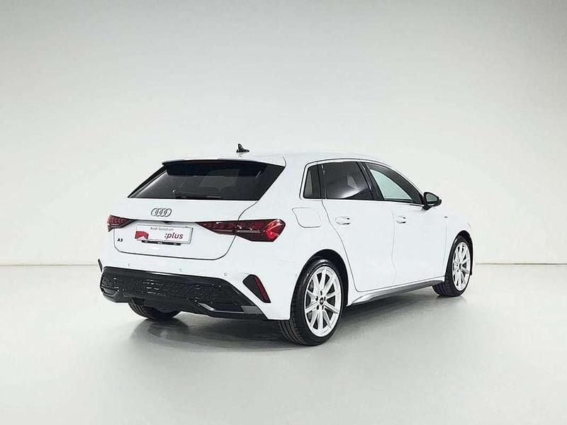 Usado Audi A3 Sportback S-Line 150 CV (110 kW) 2025 Blanco Utilitario
