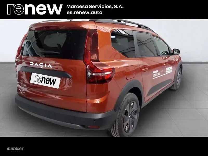 Usado Dacia Jogger Expression 110 CV (80 kW) 2025 Naranja Monovolumen