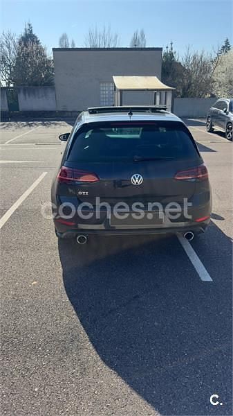 Usado VW Golf VII GTI 230 CV (169 kW) 2018 Negro Berlina