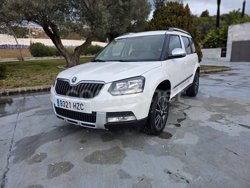 Usado Skoda Yeti Ambition 105 CV (77 kW) 2014 Blanco SUV
