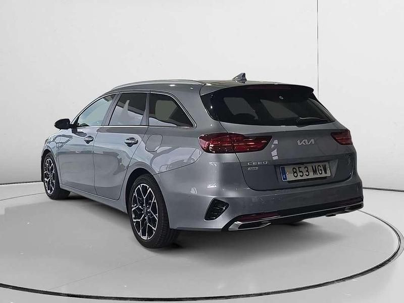 Usado Kia Ceed GT-Line 162 CV (119 kW) 2023 Gris Utilitario