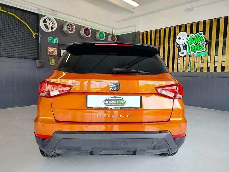 Usado Seat Arona Ecomotive 95 CV (69 kW) 2019 Naranja SUV