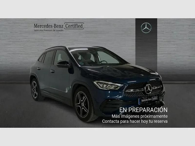 Usado Mercedes GLA200 150 HP (110 kW) 2022 Azul SUV