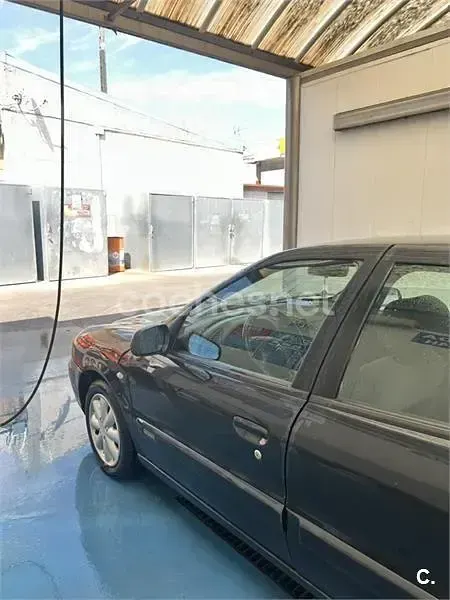 Usado Citroën Xsara Exclusive 90 CV (66 kW) 2001 Azul Berlina