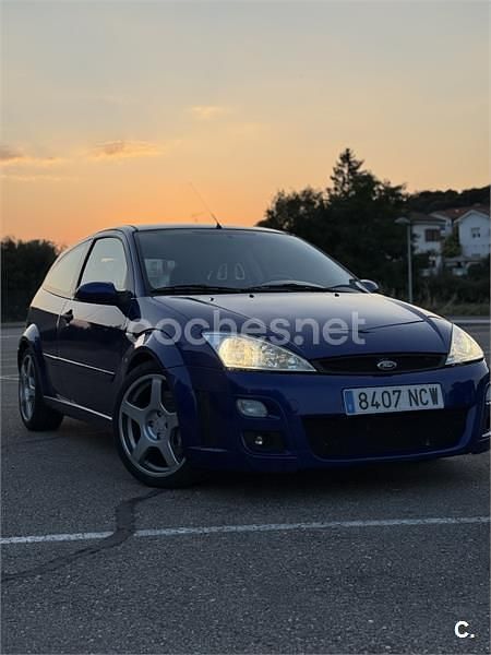 Azul Usado 2003 Ford Focus RS Berlina | 27.900 € - Imagen 1/3