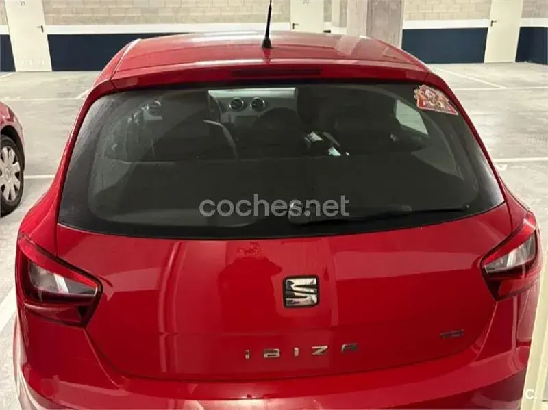 Usado Seat Ibiza CONNECT 90 CV (66 kW) 2016 Rojo Berlina