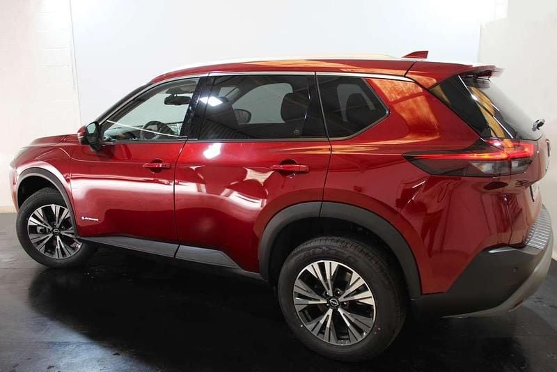 Usado Nissan X-Trail N-Connecta 207 CV (152 kW) 2023 Rojo SUV