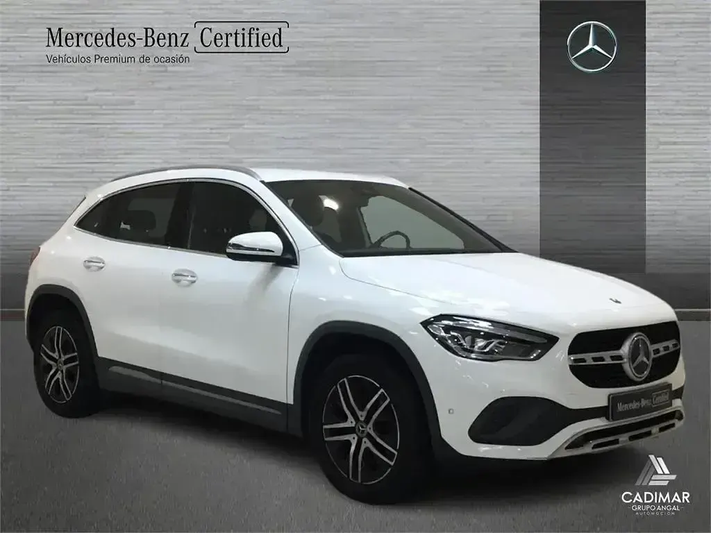 Usado Mercedes GLA200 Progressive 150 CV (110 kW) 2022 Blanco SUV