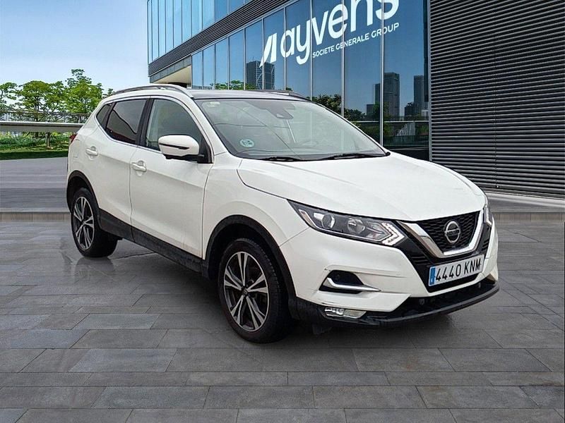 Usado Nissan Qashqai N-Connecta 110 CV (80 kW) 2018 Blanco SUV