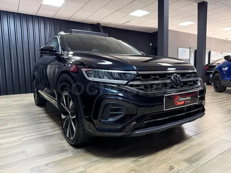 Usado VW T-Roc R-line 150 CV (110 kW) 2023 Negro SUV