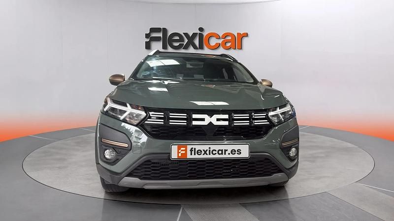Usado Dacia Jogger Essentiel 101 CV (74 kW) 2025 Verde Monovolumen