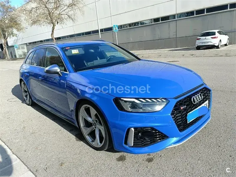 Usado Audi RS4 450 CV (330 kW) 2021 Azul Familiar
