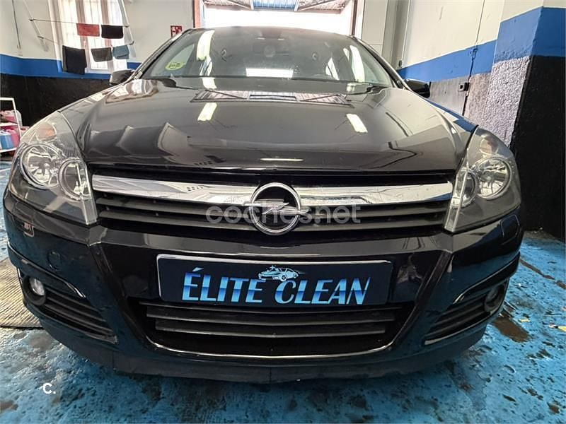 Negro Usado 2005 Opel Astra Enjoy Berlina | 2500 € (Precio justo) - Imagen 1/4