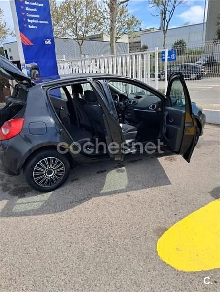 Negro Usado 2006 Renault Clio II Campus Berlina | 2300 € (Precio justo) - Imagen 1/4