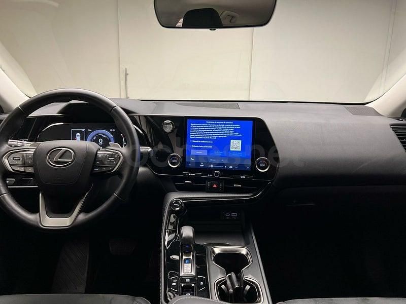 Usado Lexus NX350h Business Edition 242 CV (177 kW) 2023 Gris / plata SUV