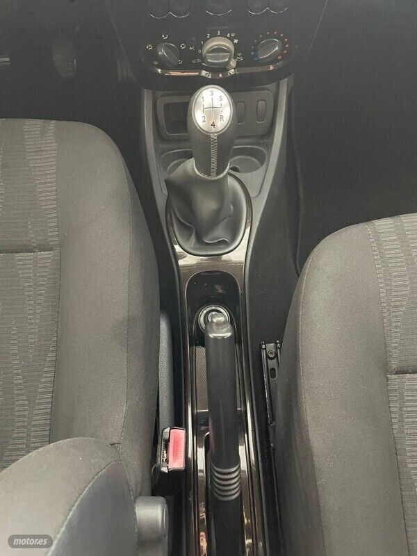 Usado Dacia Duster Ambiance 85 CV (62 kW) 2010 Blanco SUV