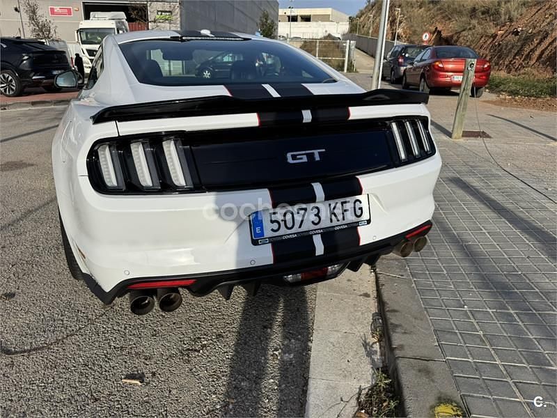 Usado Ford Mustang GT 418 CV (307 kW) 2017 Blanco Coupe