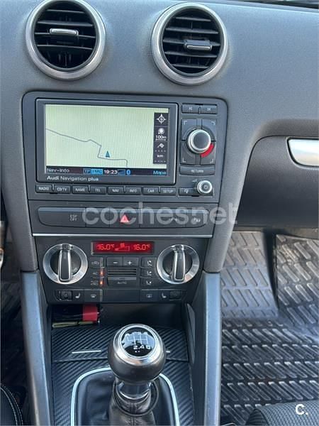 Negro Usado 2009 Audi A3 Sportback Ambiente Berlina | 7100 € (Buen precio) - Imagen 1/4